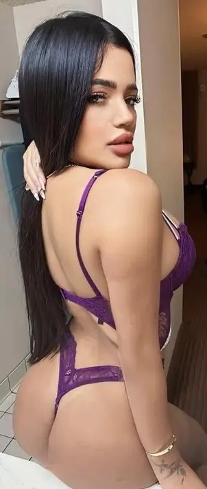 Story by AdrianaValen